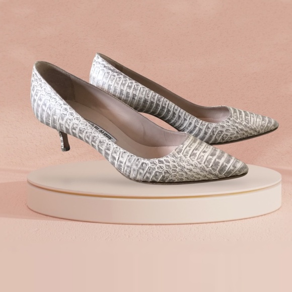 Manolo Blahnik Python Pointed Toe Pump - Picture 16 of 16